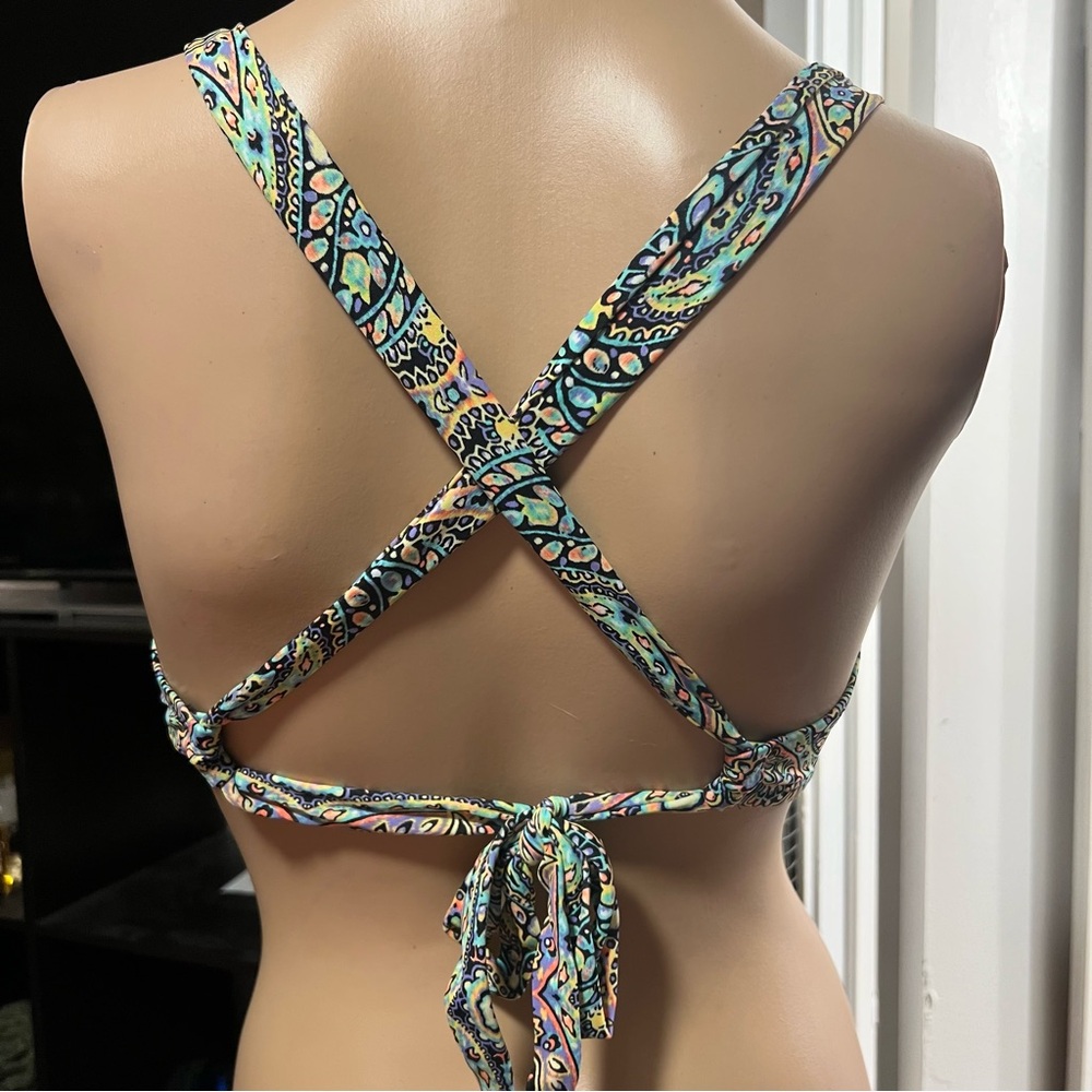 VS Colorful Paisley Print Bikini Top - Picture 3 of 5